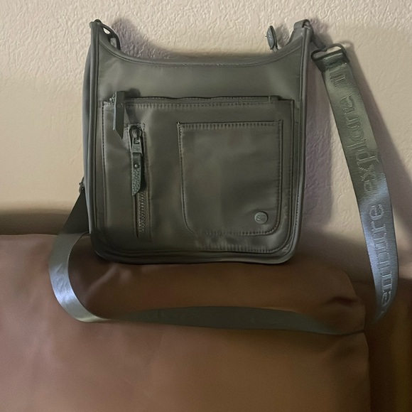 SB Crossbody Bag - Picture 1 of 2